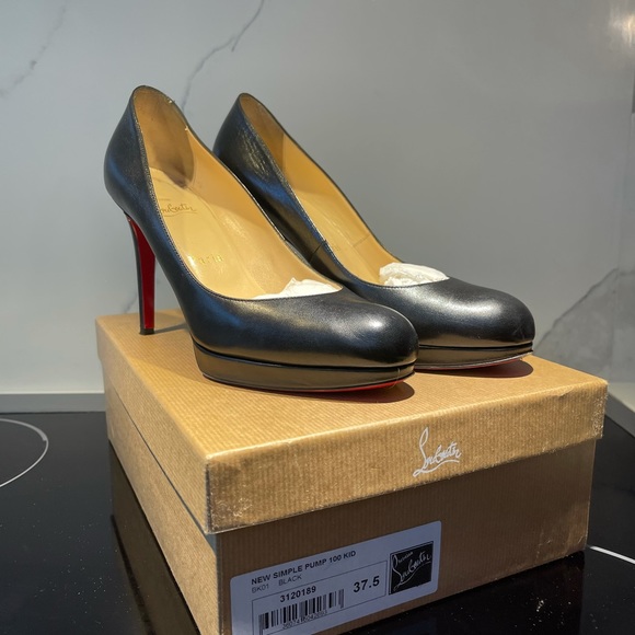 Christian Louboutin Simple Pump - Picture 2 of 4